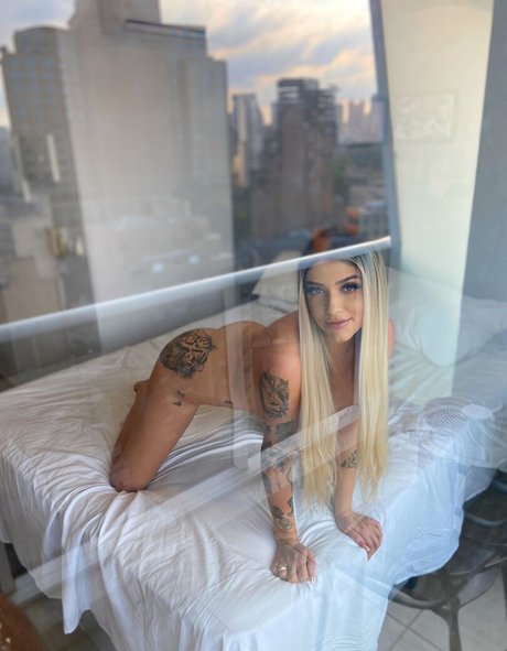 yaranevesss star high quality image