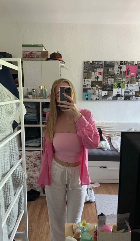 lenaahdl pornstar nude images