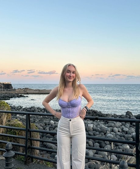 lenaahdl pornstar pretty photo