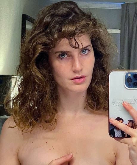 Moria Akons hd pornstar photo