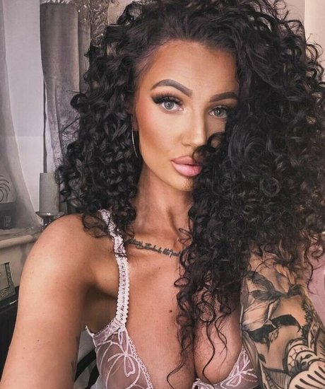 That inked girl_ model sexy photo