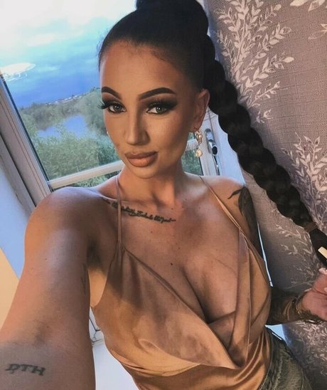 That inked girl_ nudes pornstar photo