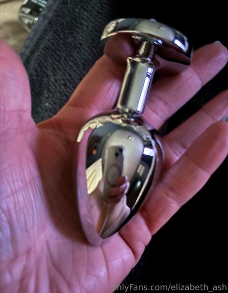 Elizabeth ash art model img