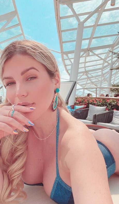 Miss Volaera_ pornstar erotic archive