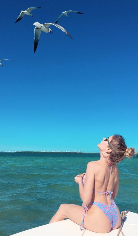 Miss Volaera_ nice actress image