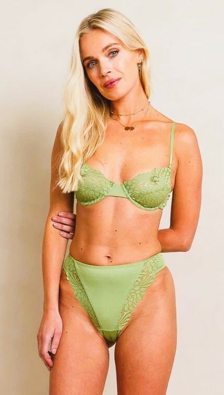 Danni Wells pornographic actress image