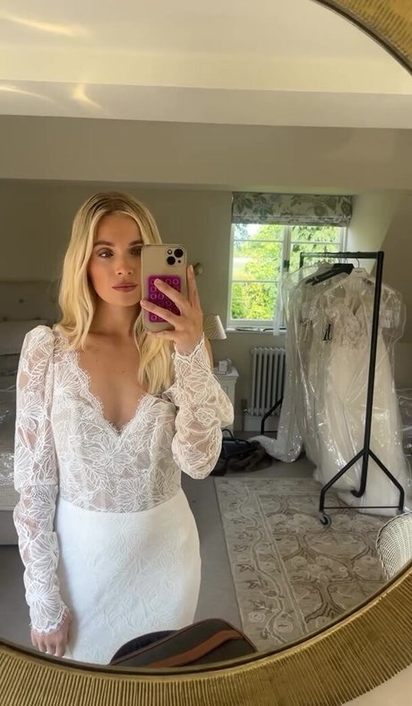 Danni Wells model pretty picture