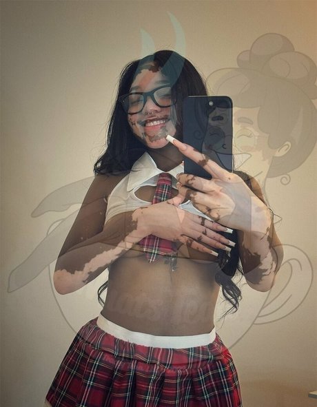 Curiousiteaaa adult star photo