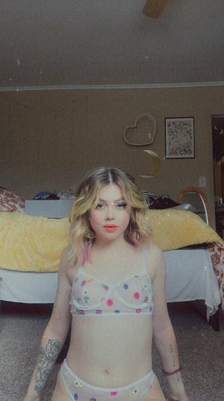 beetlebails erotic model photos