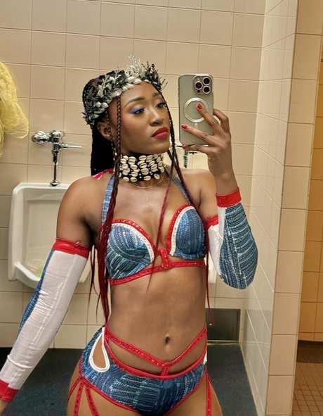 Queen Aminata nice model image