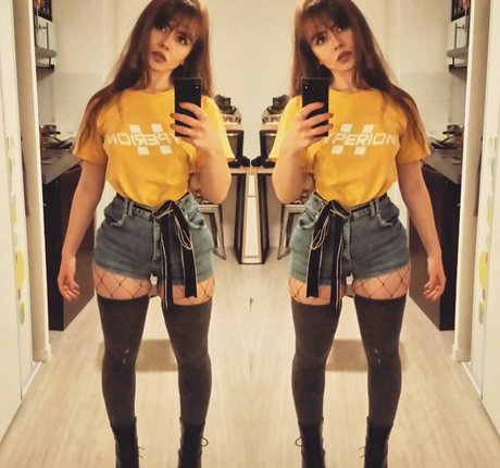 madsfive nude model archive