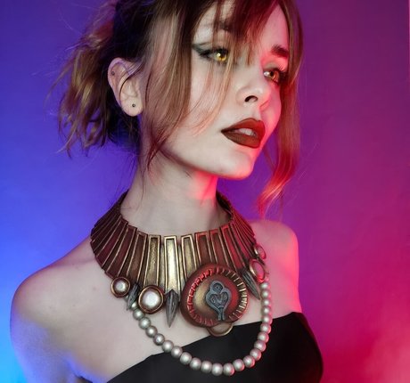 madsfive sexy star photos