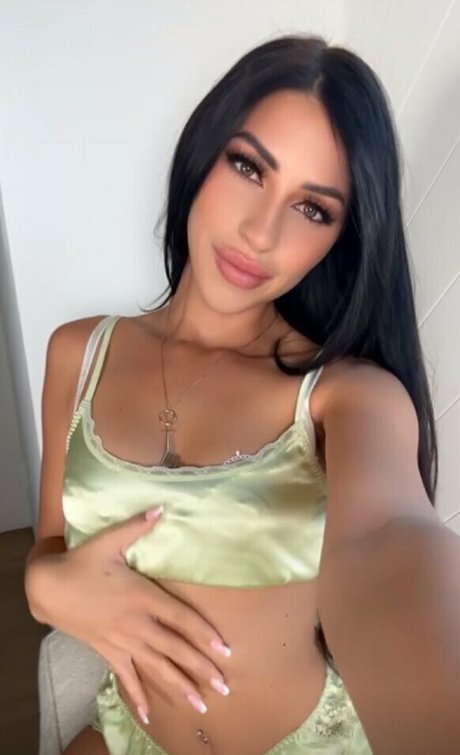 itskassielee star top photo