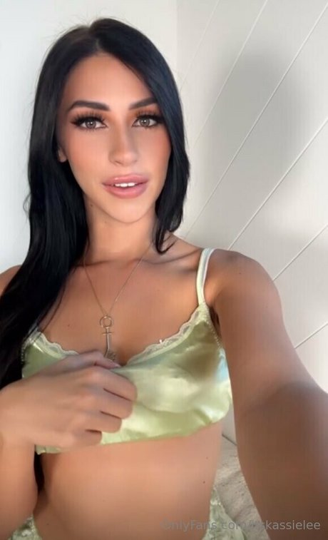 cougars onlyfans pornographic picture