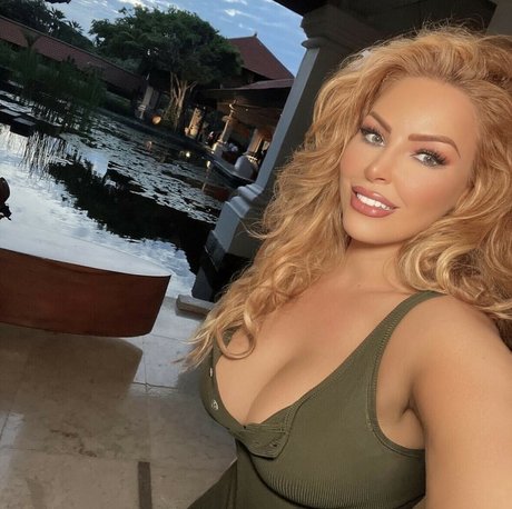 Sarah Roza MAFS AU sexy actress archive