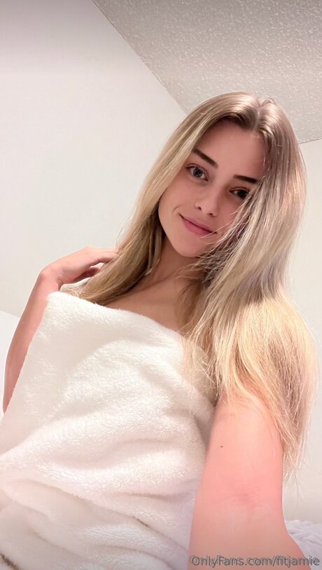 fitjamie best model pics