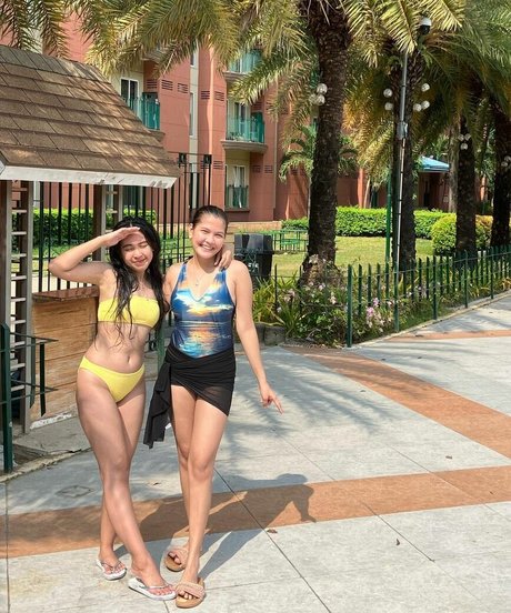 nininplays pornstar perfect picture