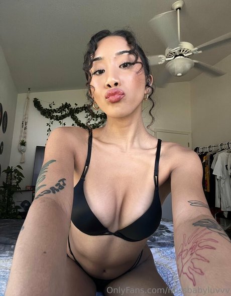 uluvzella porn star picture