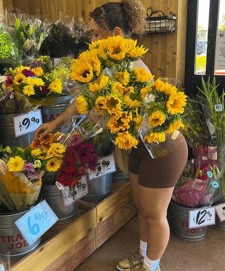 Tahani Anderson porn model pictures