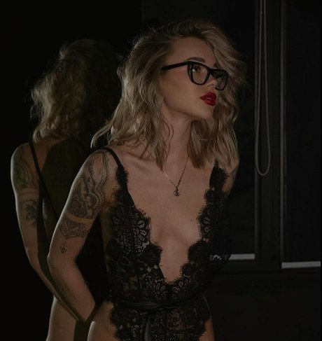 im yuleila star art archive