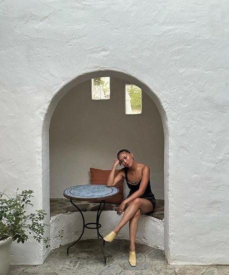 Erika Fong model xxx pictures