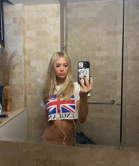 Chase Myers model pornographic pictures