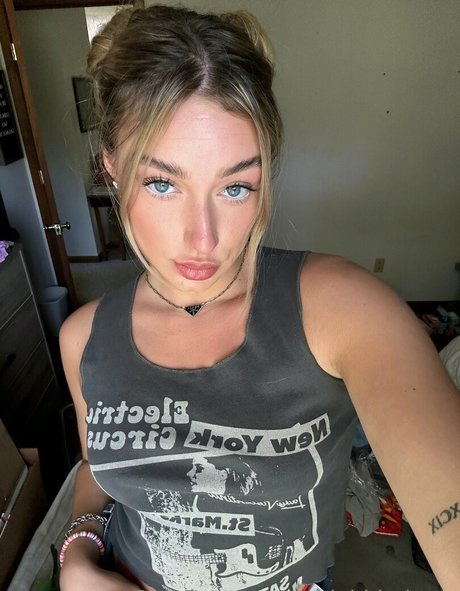 taylahhbabyyy pornstar erotic images