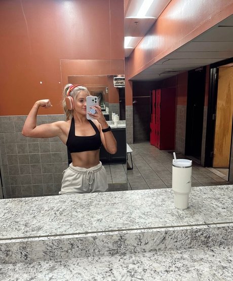 Jen Cardinal nude star pic