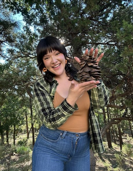 cherryishairy pornstar gallery