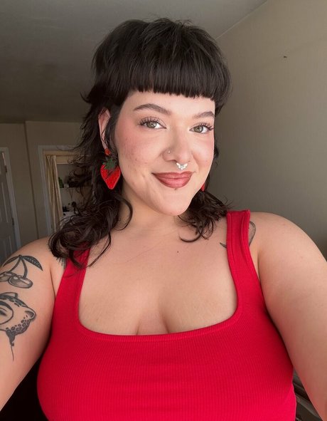 cherryishairy pornstar naked galleries