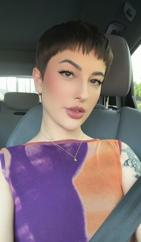 kristenscott model hot picture