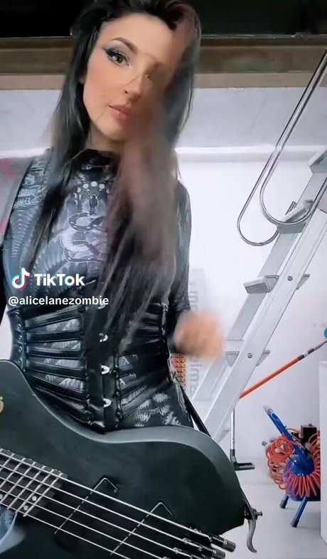 Alice Lane Pandini pornstar hd pic