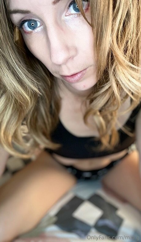 m d g pretty model archive