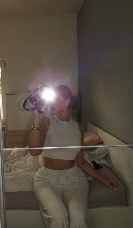 fabienne 1102 perfect model pic