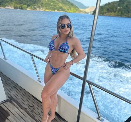 Tatiana Lob o naked actress pictures