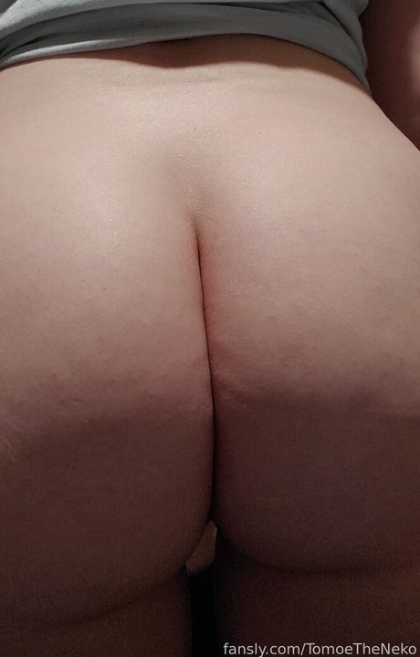 TomoeTheNeko naked star images