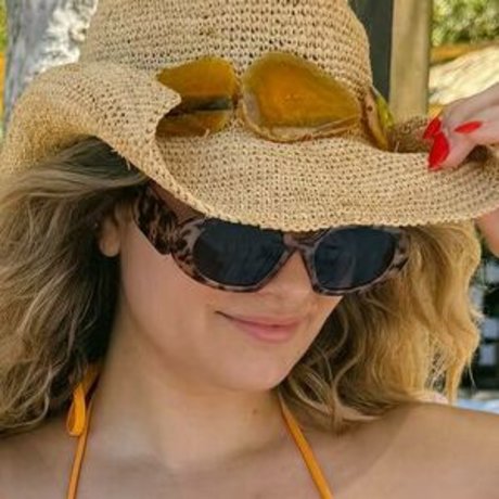 Logan Rae Hill pretty model pic