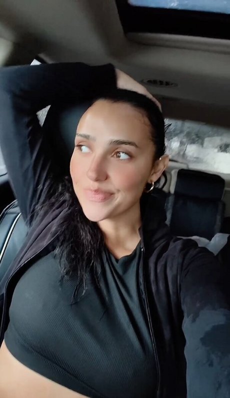 Aisslynn hd star pictures