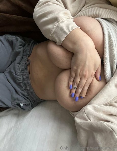 siennaababi perfect actress gallery