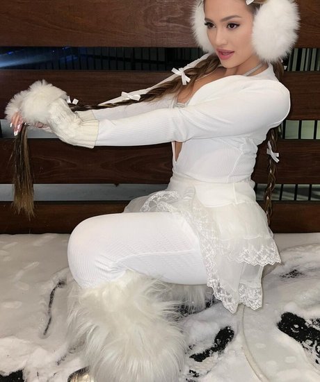 Mae Welsch Profile pic