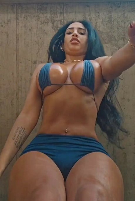 Mikaelabrbs star sex pic