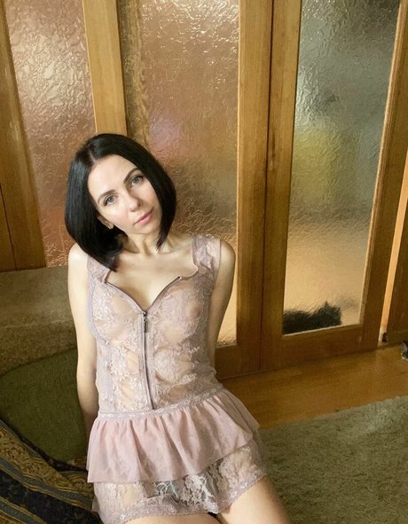 Honeyiknowyouknow xxx model photos