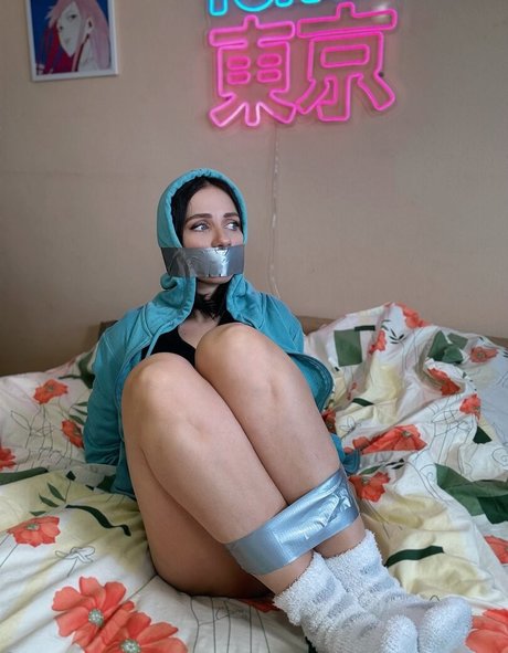 Honeyiknowyouknow porn actress img