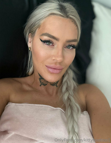Kittybooboo1 beautiful pornstar pictures