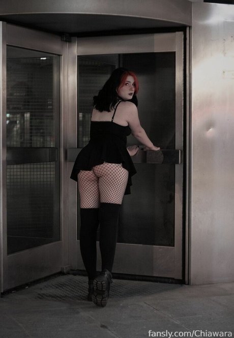 Chiawara erotic pornstar photos