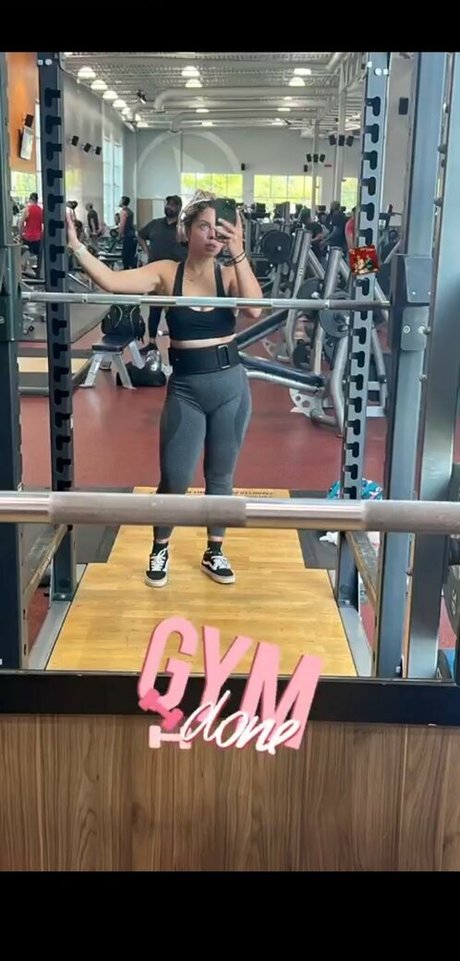 Solibeth Brito model naked photo