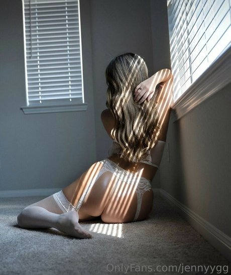 Jennyyg model photos