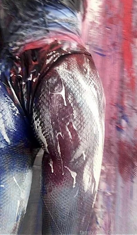 Freyamousy model top image