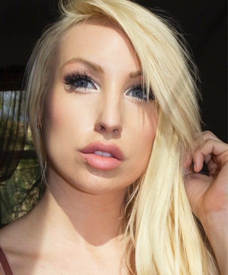 LasVegasBarbie model perfect images