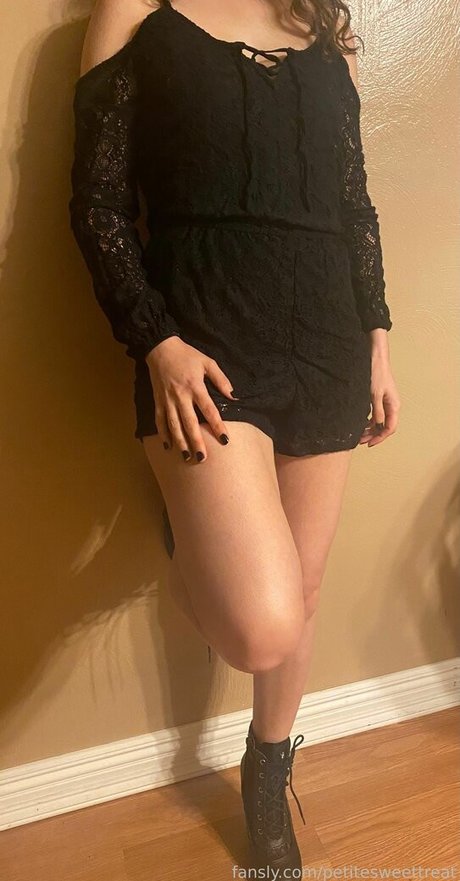 petitesweettreat high quality pornstar img